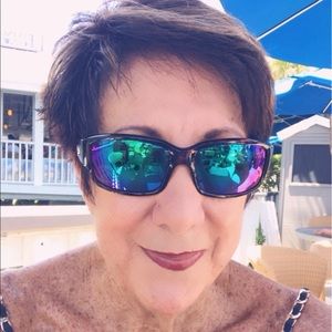 Meet your Posher, Betty jo